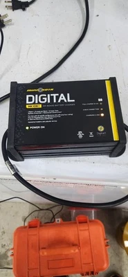 Cargador de batería marino a bordo digital Minn Kota MK 106D 1 banco x 6 amperios Foto 1 de 4