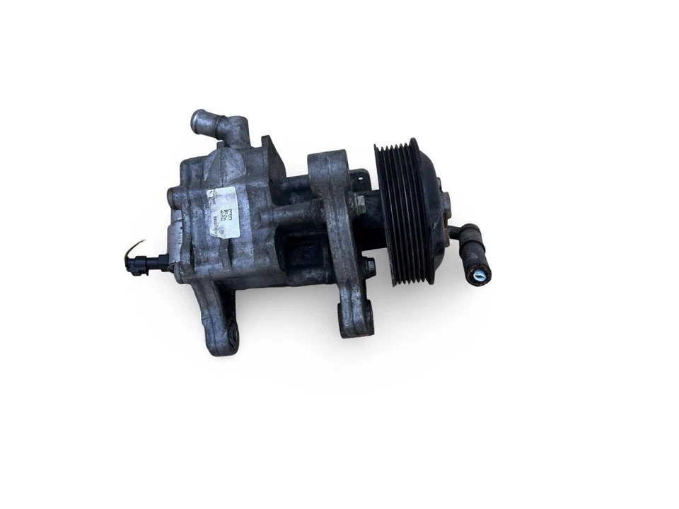 Bomba de dirección asistida BMW 750i 2010-2015 Foto 1 de 4