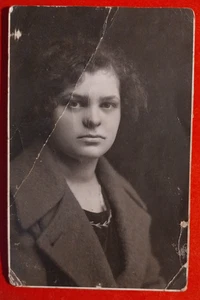 Foto Mujer Con Chaqueta Con Nombre 1910 - 20 C. ( F 31 ) - Picture 1 of 2