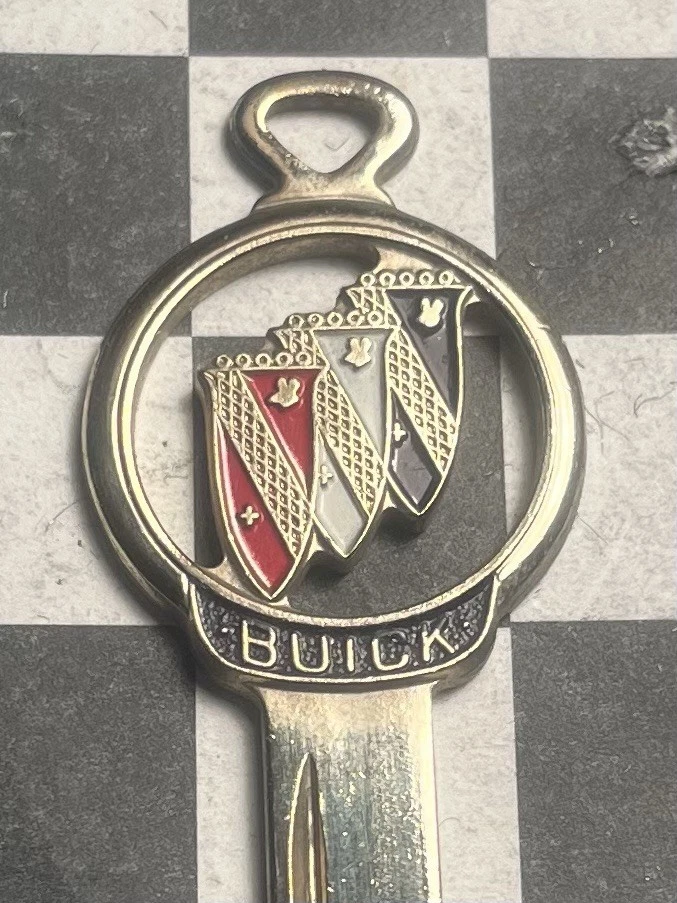 Buick Regal Electra Wildcat Riviera Skylark LeSabre Century 1968 1972 1976 1980 Foto 1 de 4