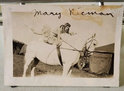 FOTOGRAFÍA DE CIRCO instantánea de jinete ecuestre y caballo ROBBINS MARY RICKMAN Foto 1 de 4