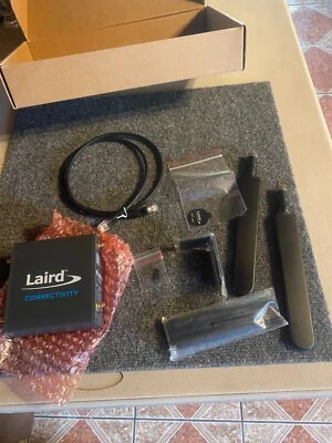 Laird Sentrius IG60 Bluetooth 5, Wi-Fi, & LTE CAT 1 Gateway - Image 1 of 3