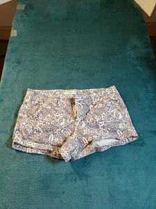 Abercrombie & Fitch Shorts Sz 6 Womens Blue Stretch Mid Rise Floral Bermuda - Picture 1 of 12