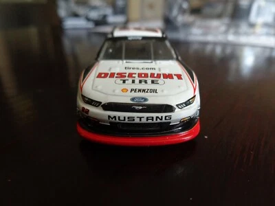 Neumático de descuento Brad Keselowski # 22 2015 Ford Mustang GT ACTION 1/64 EDICIÓN LIMITADA Foto 1 de 4