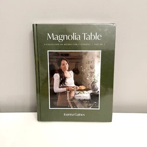 MAGNOLIENTISCH EINE SAMMLUNG VON REZEPTEN ZUM SAMMELN BAND 3 JOANNA GAINES NEU - Bild 1 von 17