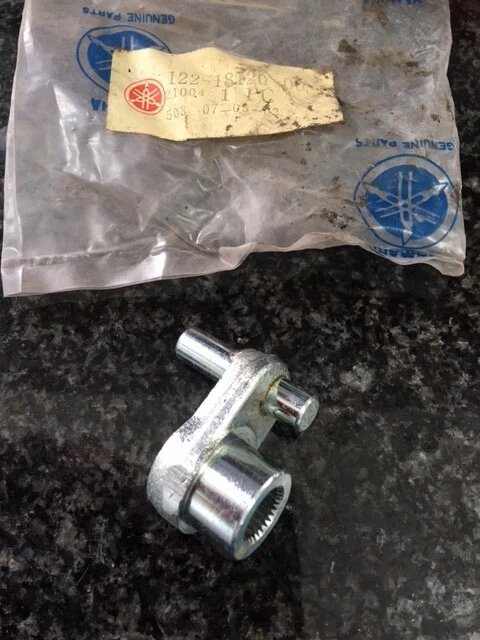 YAMAHA NOS GEAR CHANGE SHIFT LVER LINKAGE YG1 YG2 122 18120 00 OEM - Image 1 of 1