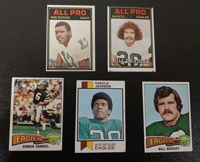 25 Card Lot of Vintage Eagles Football Cards with Harold Carmichael Rookie Card - Image 1 of 4