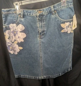 Liz Claiborne Size 12 Denim Skirt Blue Jean 100% Cotton A-line Panel Flare - Picture 1 of 8