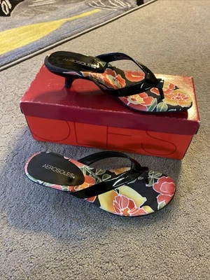 Aerosols Flower Power Black Patent 7B small Heel NIB - Image 1 of 4