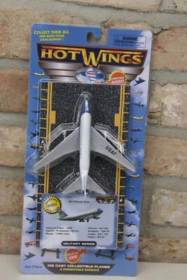 Avión de metal fundido a presión Hot Wings Air Force One #15107 2020 - NUEVO stock antiguo Foto 1 de 3