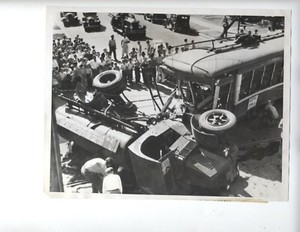 1934 PHOENIX ARIZONA ORIGINAL PHOTO TRUCK TRAM WRECK VINTAGE 7X9 INCH RAILROAD