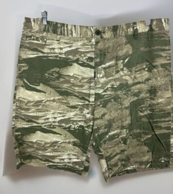 LRG Men's Camo Rip Stop flat front shorts, sz 42 - Image 1 of 4