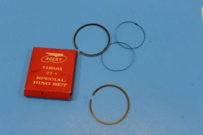 НОВЫЙ ИЗ СТАРЫХ ЗАПАСОВ ROCKY YAMAHA CT1 ПОРШНЕВОЕ КОЛЬЦО КОМПЛЕКТ STD  - Изображение 1 из 4