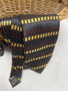 KILBURNE AND FINCH  MENS Silk TIE  4 in WIDE GOLD BLACK PURPLE BURGANDY - Picture 1 of 5