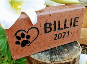 Customizable PET MEMORIAL STONE Engraved Custom Dog Cat Paw Paver Brick Memory - Picture 1 of 24