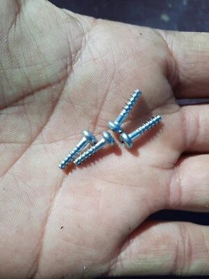 JAGUAR Tornillos Reloj Tornillos 4x XJ6 XJR VANDEN PLAS DELANTERO 95-97 Foto 1 de 4