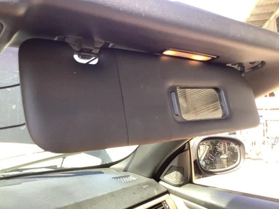 Used Right Sun Visor fits: 2013 Bmw 335I Illumination Conv Right Grade A Foto 1 de 4