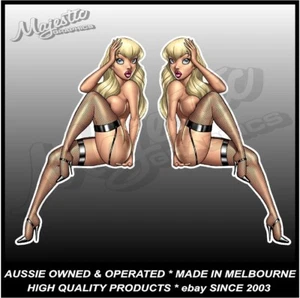 BLONDE PINUP GIRLS - MIRRORED PAIR - 175mm x 110mm - DECALS - Foto 1 di 1