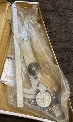 Regulador de ventana delantera derecha Dorman 741-658 y motor para Pontiac/Oldsmobile/Buick Foto 1 de 4