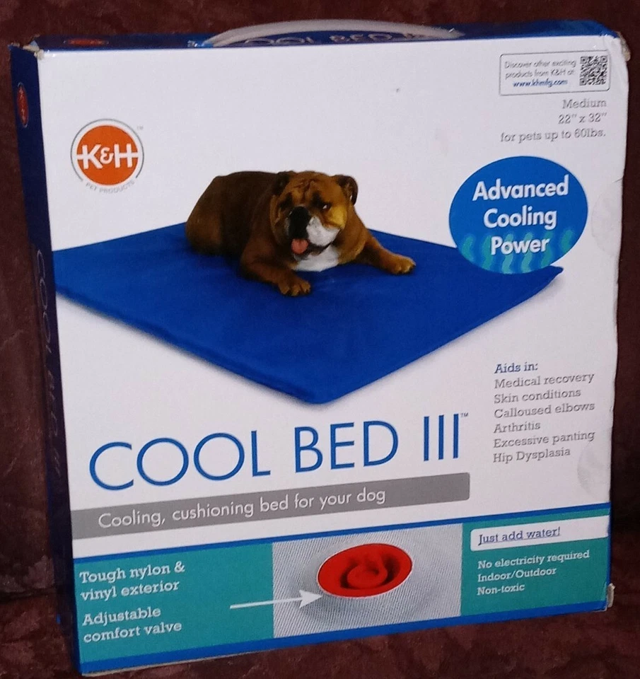 K&H Pet Product Cool Bed III Thermoregulating Pet Bed Medium Blue 22" x 32" 60lb - Image 1 of 3