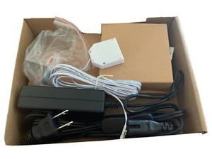 Wall Showcase LED 3 Puck Snap In 2.5W Light Plug In Kit Set UL Approved New - Picture 1 of 12