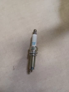 Bujía láser de iridio NGK - ILZKR7A - Imagen 1 de 2