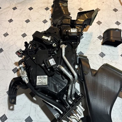 Unidad central de calefacción auxiliar de CA trasera Ford Explorer 2011-2019  Foto 1 de 4