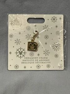 NUEVO Walt Disney World - Letra "D" 2025 Adorno Dije - Color Dorado - Imagen 1 de 2