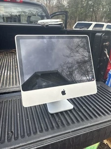 Apple iMac Model No. A1224 With Wirless Keyboard Tested - Picture 1 of 15