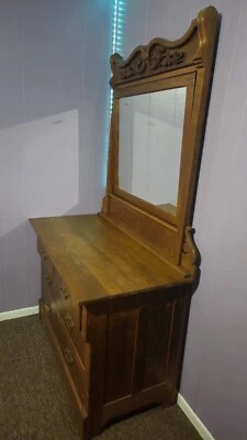 Bureau Dresser + Mirror - Image 1 of 4