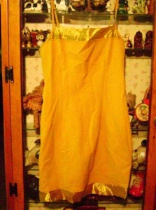 DOVE WOMANS SIZE LARGE MUSTARD YELLOW KNEE LENTH  SUMMER DRESS - Foto 1 di 5