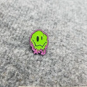 Vintage schmelzender Smiley Gesicht Pin Trippy Tripping psychedelisch - Bild 1 von 3