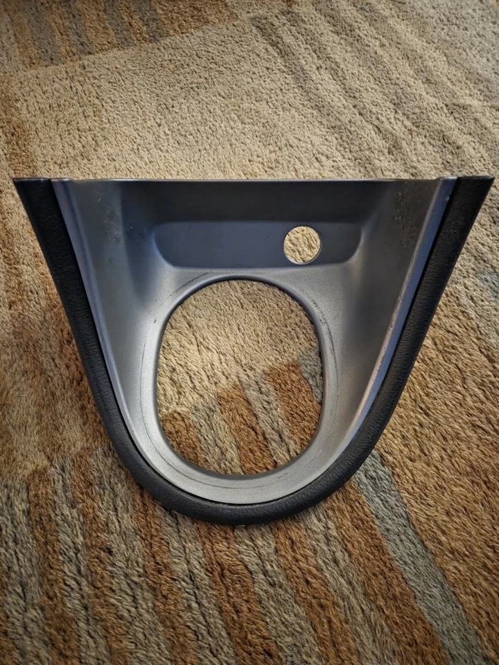 03 04 Ford Mustang Mach 1 fabricante de equipamento original 5 velocidades câmbio manual bota moldura prata J20 - Imagem 1 de 2