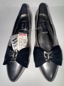 NEU UPSTAGE METALLIC SILBER BALLERINAS DRAMA MASKE DAMEN GRÖSSE 8,5 SCHUHE - Bild 1 von 2
