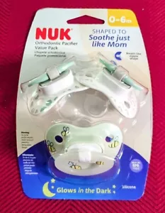 Ciuccio Neonato NUK Confezione Valore Ortodontico 0-6m Verde Bagliore Al Buio Nuovo - Foto 1 di 2