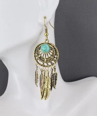 Brincos de ouro apanhador de sonhos pendurados pena turquesa conta central leve - Imagem 1 de 4