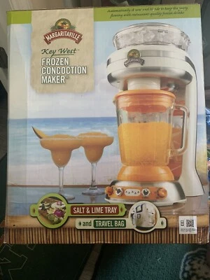 Máquina de brebaje congelada Margaritaville Key West con bolsa y bandeja de sal y lima Foto 1 de 4