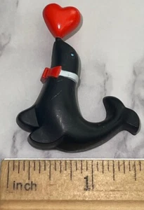 Vintage Hallmark Valentine Black Seal Juggling heart Brooch Pin Hal-26 - Picture 1 of 5