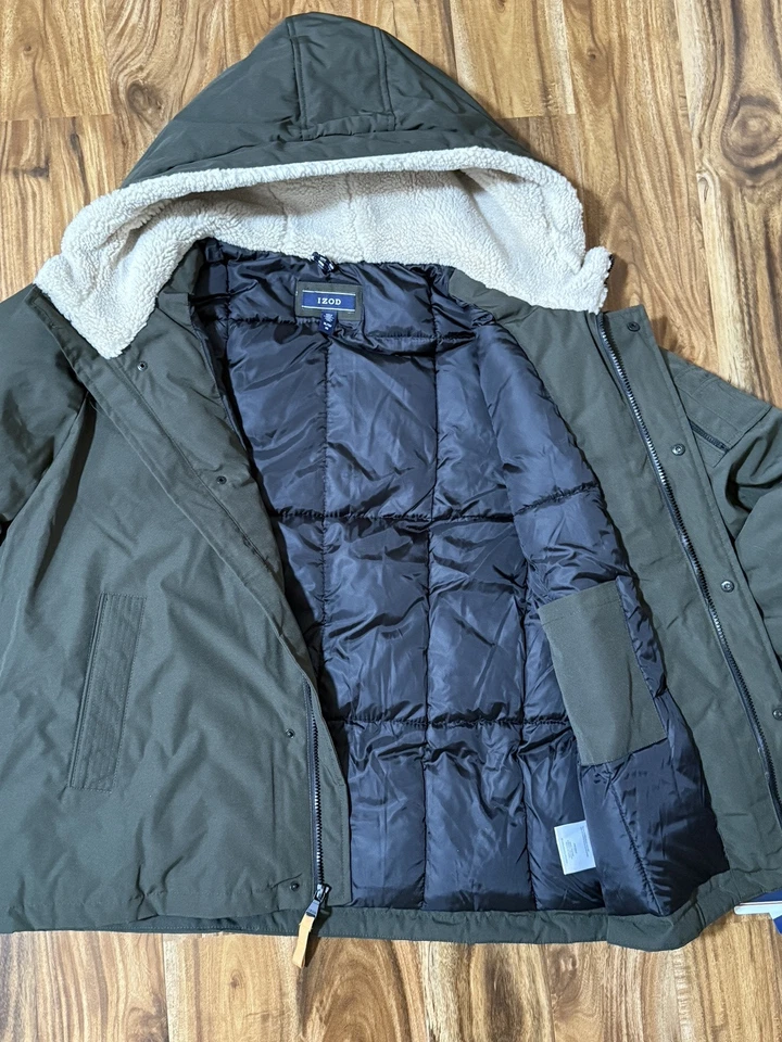 NUEVO CON ETIQUETAS IZOD Para hombres Abrigo Chaqueta de Invierno con Capucha Talla XL Verde Camuflaje (Precio de venta sugerido por el fabricante $200) Última Foto 1 de 4