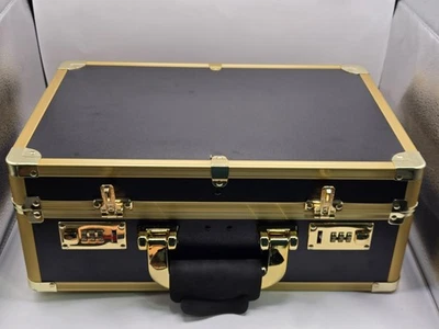 Organizador de estojo de transporte profissional para ferramentas de barbeiro com travas – Preto/dourado - Imagem 1 de 4