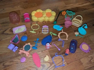 32 Teile Vintage LPS Littlest Pet Shop Konvolut Zubehör & Möbel Hasbro - Bild 1 von 9