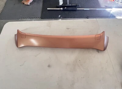 Alerón trasero metálico naranja naranja Honda Fit Jazz Sport 2007-2008 fabricante de equipos originales Foto 1 de 4