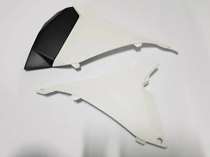 COPPIA COPERCHI SCATOLA CASSA FILTRO LATERALI KTM SX 125 125 300 2012 BIANCO - Imagen 1 de 1