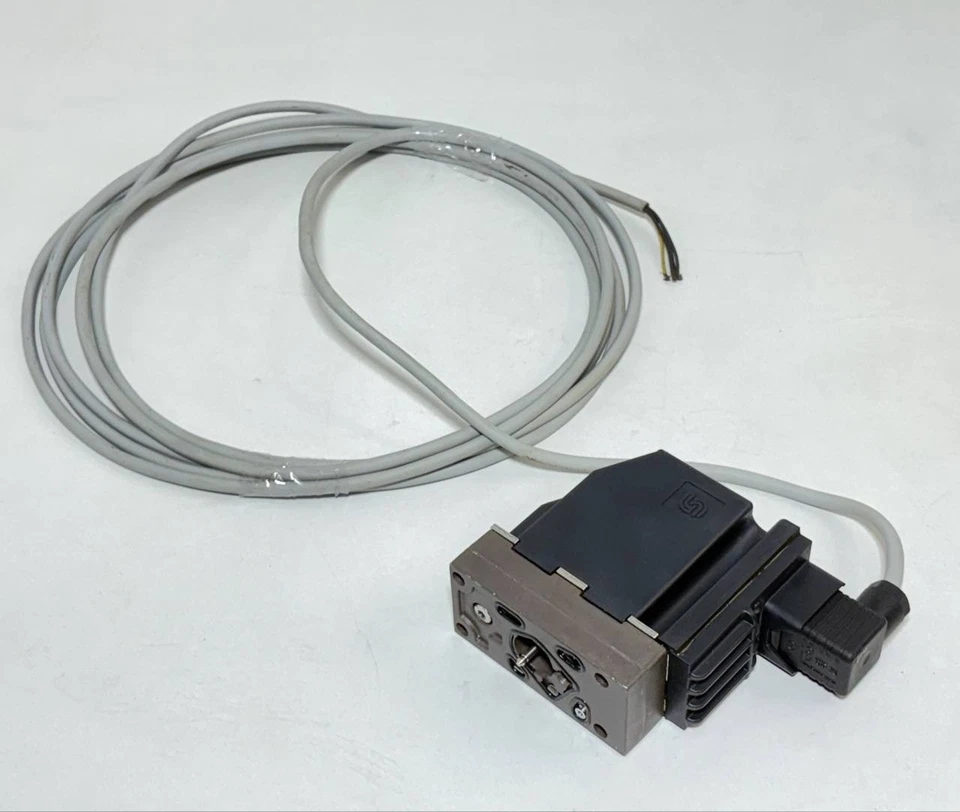 Sauer-Danfoss 11084102 PVES Actuation - Image 1 of 4