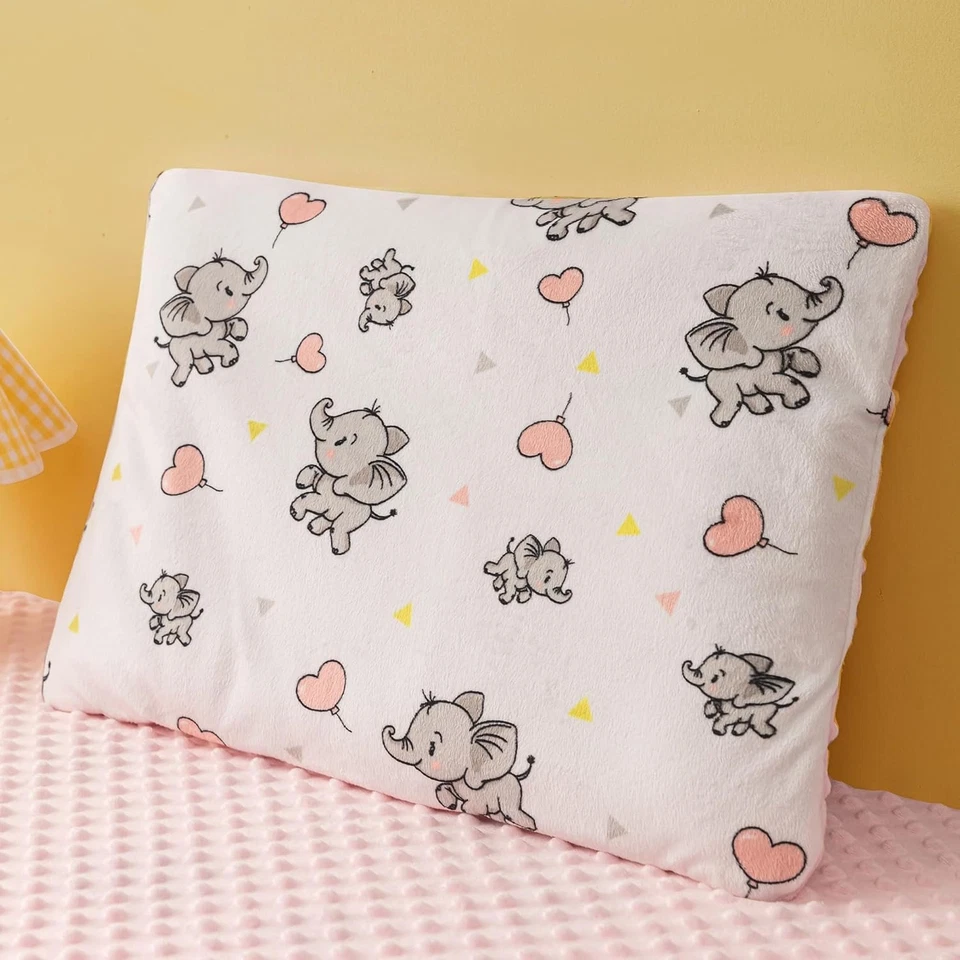 Almohada DaysU Minky para niños pequeños diseño elefante rosa 13"x19"x.75" NUEVA sellada en caja Foto 1 de 4