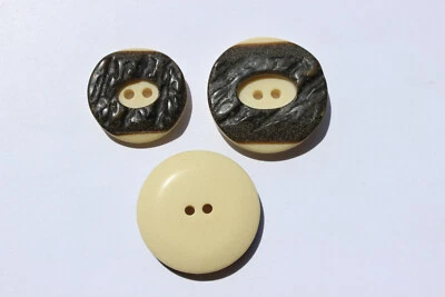 10 Knöpfe, Hirschhorn-Imitat, braun, 2-Loch, Kunststoff, Größen: ca. 23, 28 mm - Bild 1 von 3