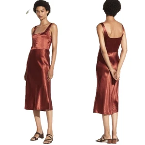 Neu mit Etikett Vince ärmelloses tailliertes Satin-Midikleid mit Schlupf in Sangre Größe 4 325 $ - Bild 1 von 4