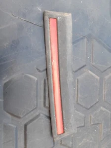 Guarnizione modanatura cuscino passeggero Ford Sierra p100 B - Wbox #2 - Foto 1 di 2