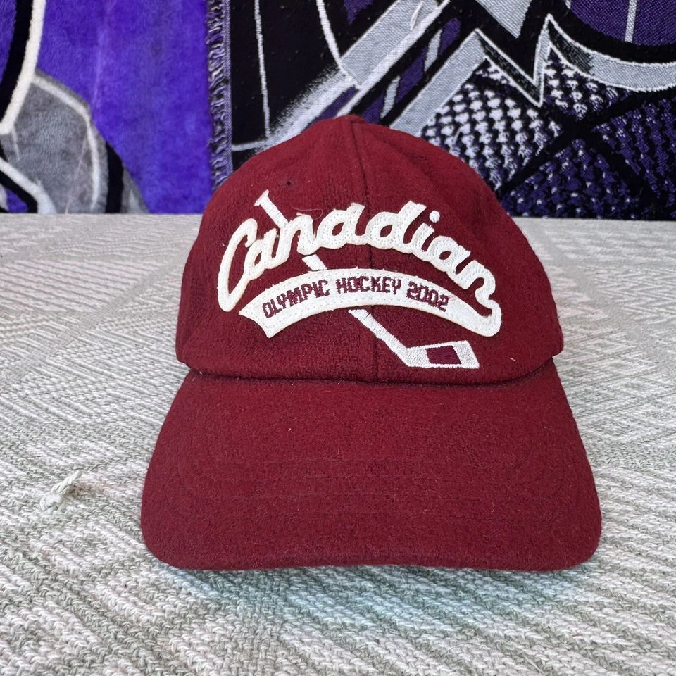 Винтажная канадская шапка олимпийской команды с красным ремешком шерсть корней 2002 Y2K канадская - Изображение 1 из 4