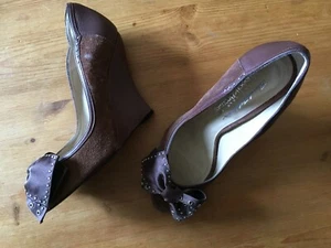 Russell & Bromley Beverly Feldman Studded Peep Wedge EU 37 UK 4 - Bild 1 von 7